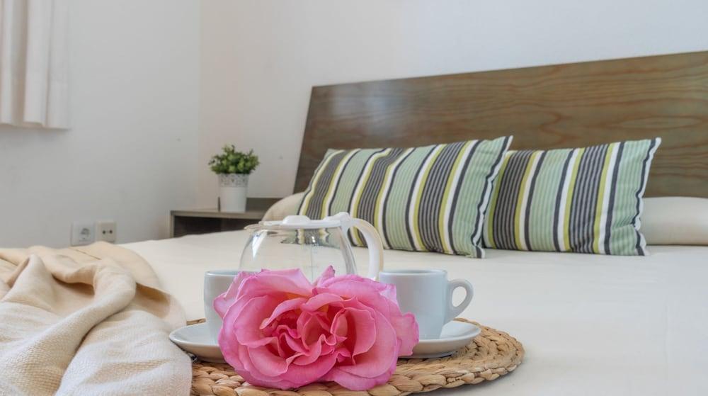 Port Canigo Apartments โรเซส ภายนอก รูปภาพ